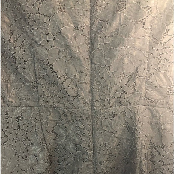 Loft Women’s Lace Dress Open Back Lined 3/4 Length Sleeves Stretchy Fit & Flare - Picture 3 of 8